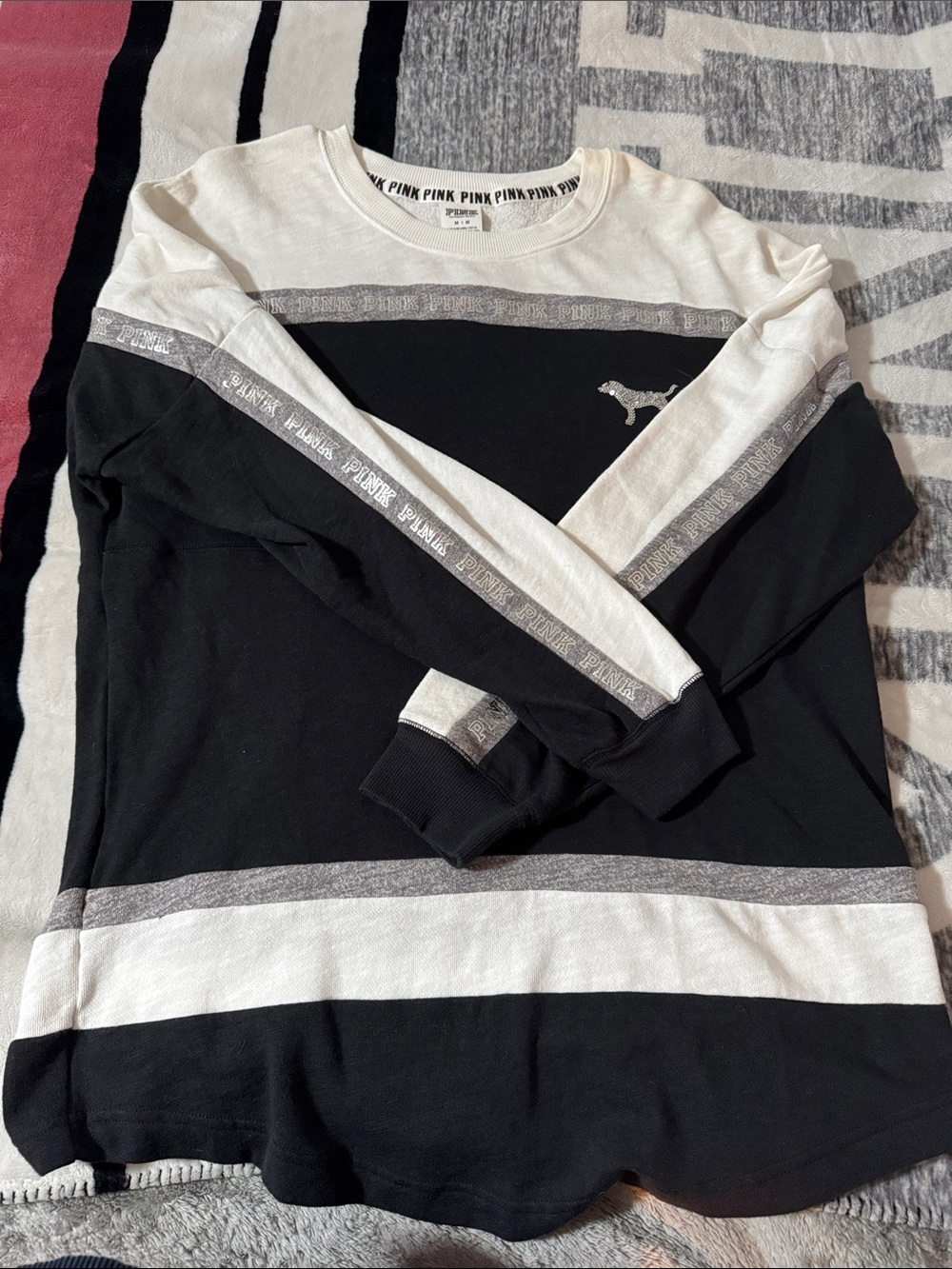 PINK Victoria's Secret Black and White Colorblock Long Sleeve Crewneck